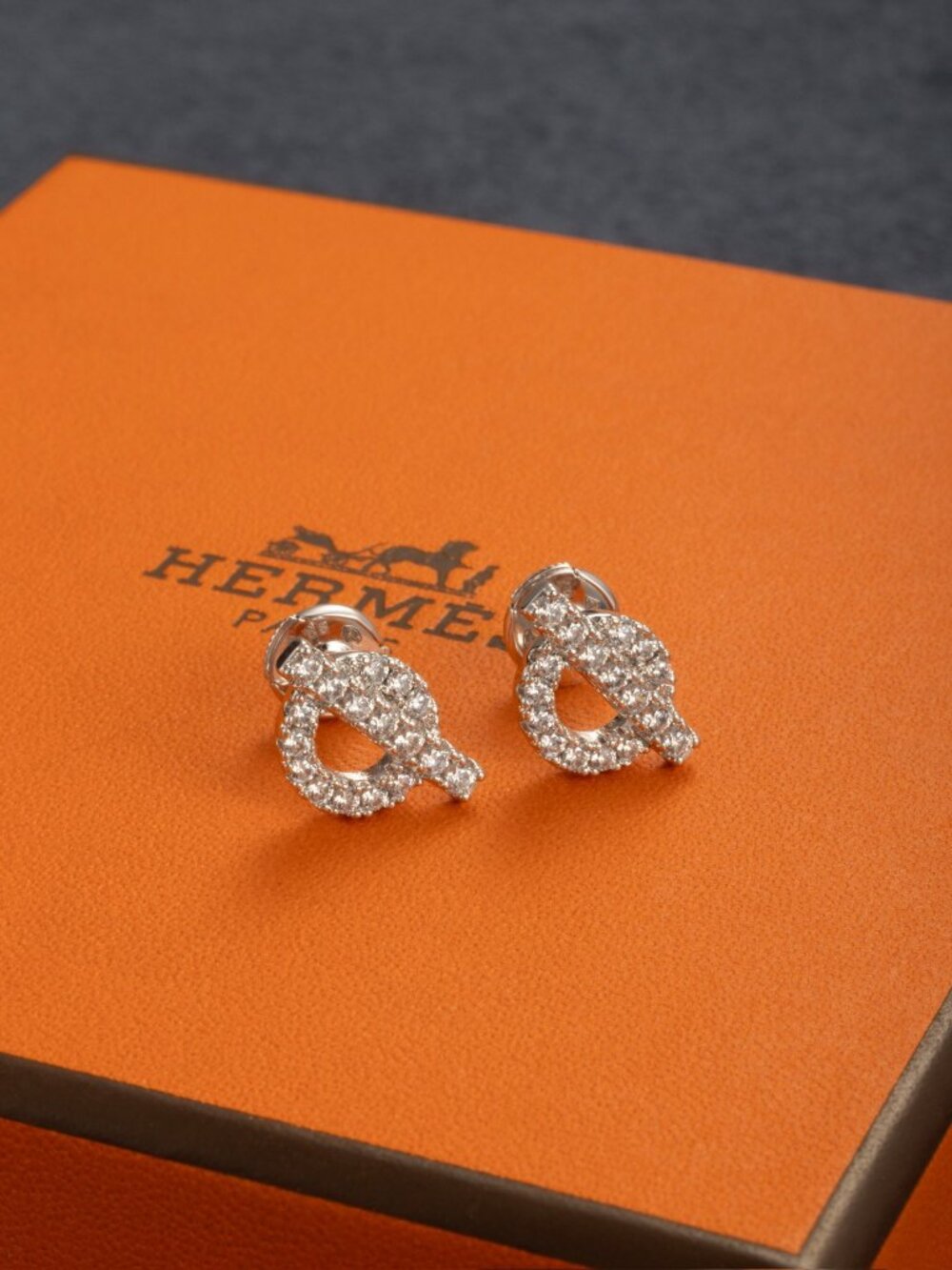 Hermes Finesse Iconic Small Q Pavé Diamond Stud Earrings